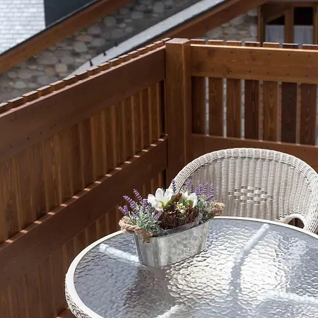 Tuca Del Mont アパート