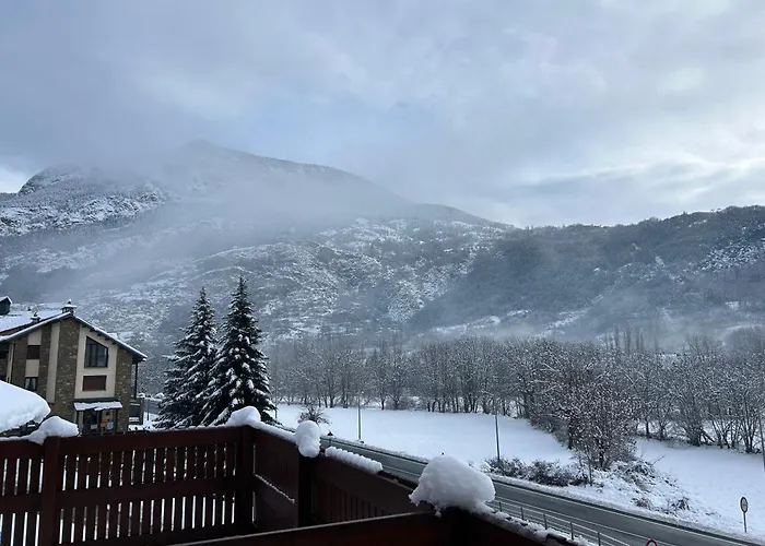 Tuca Del Mont Бенаске