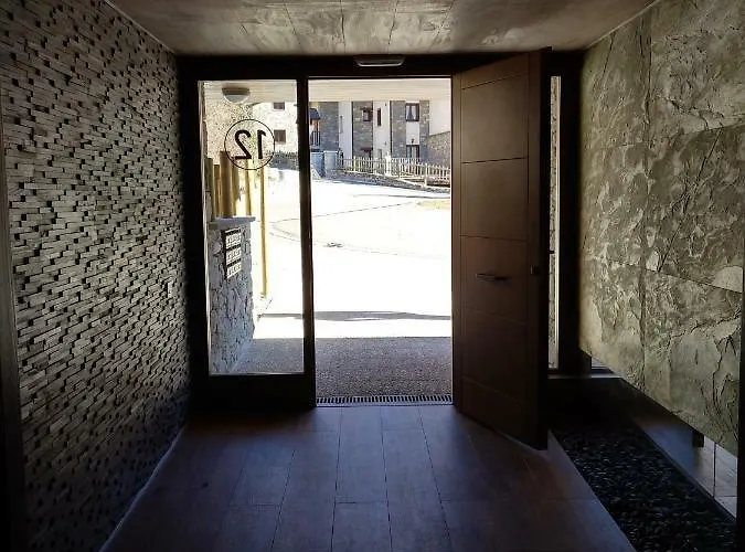 Tuca Del Mont Апартаменты *