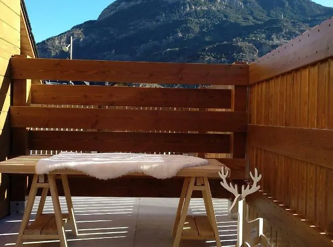 Tuca Del Mont Апартаменты Бенаске